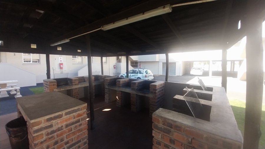 2 Bedroom Property for Sale in Uvongo KwaZulu-Natal