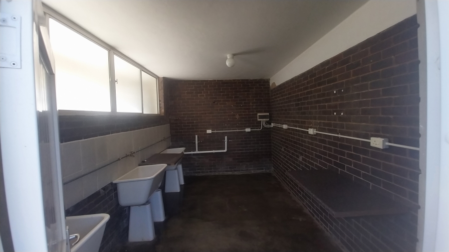 2 Bedroom Property for Sale in Uvongo KwaZulu-Natal