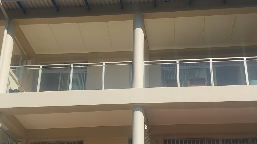 2 Bedroom Property for Sale in Uvongo KwaZulu-Natal