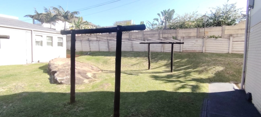 2 Bedroom Property for Sale in Uvongo KwaZulu-Natal