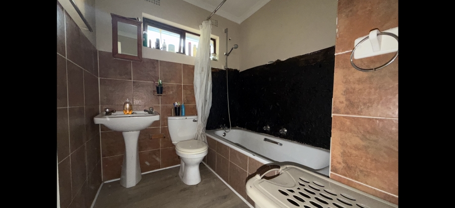 3 Bedroom Property for Sale in Waterfall KwaZulu-Natal