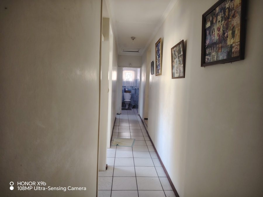 3 Bedroom Property for Sale in Queensburgh KwaZulu-Natal