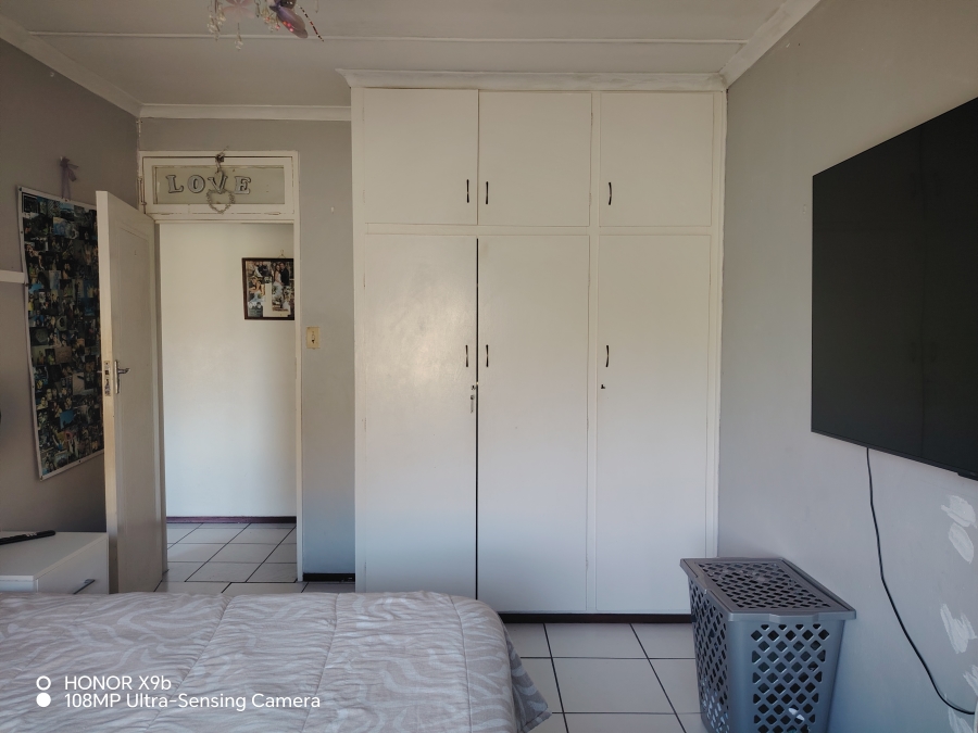 3 Bedroom Property for Sale in Queensburgh KwaZulu-Natal