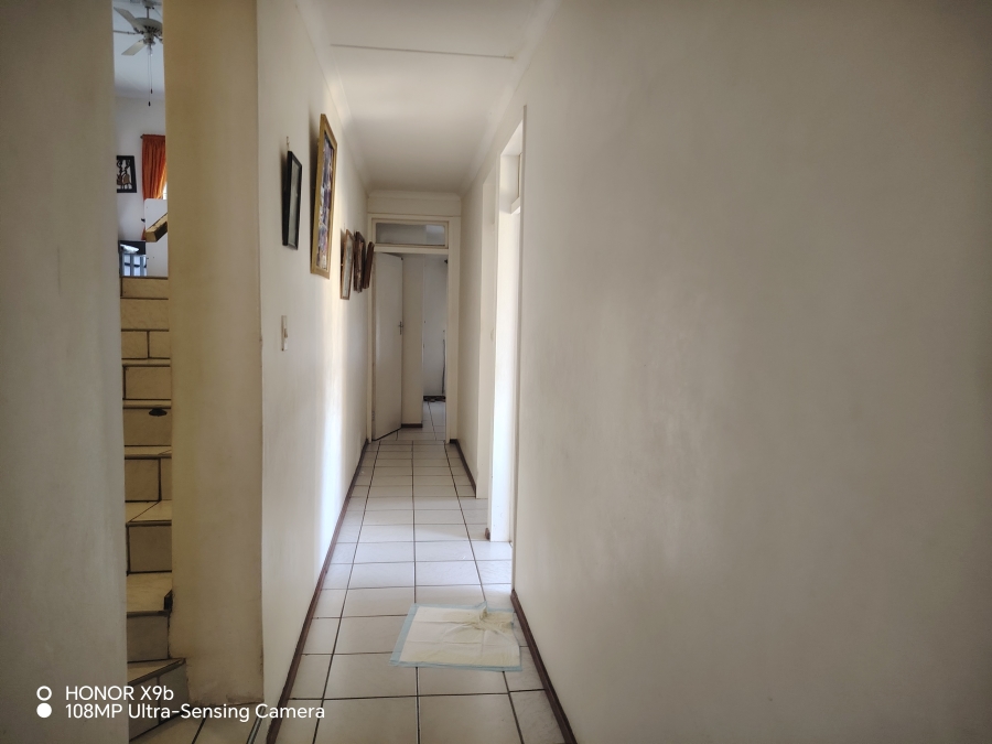 3 Bedroom Property for Sale in Queensburgh KwaZulu-Natal