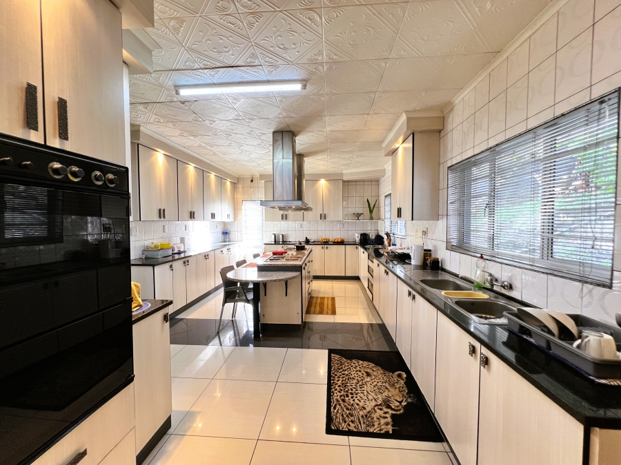 10 Bedroom Property for Sale in Fairview KwaZulu-Natal