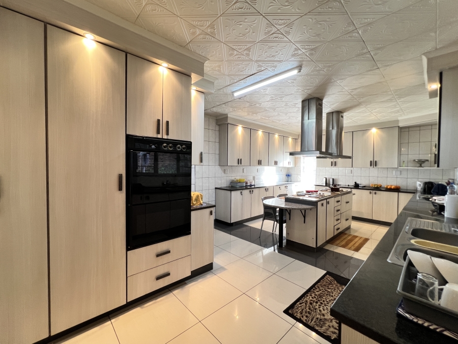 10 Bedroom Property for Sale in Fairview KwaZulu-Natal