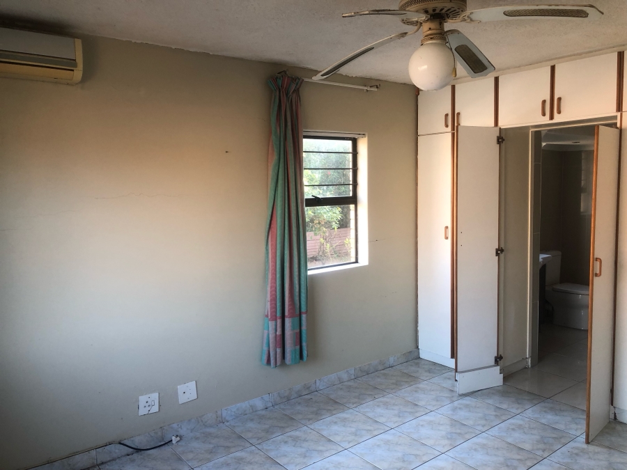 3 Bedroom Property for Sale in Amanzimtoti KwaZulu-Natal