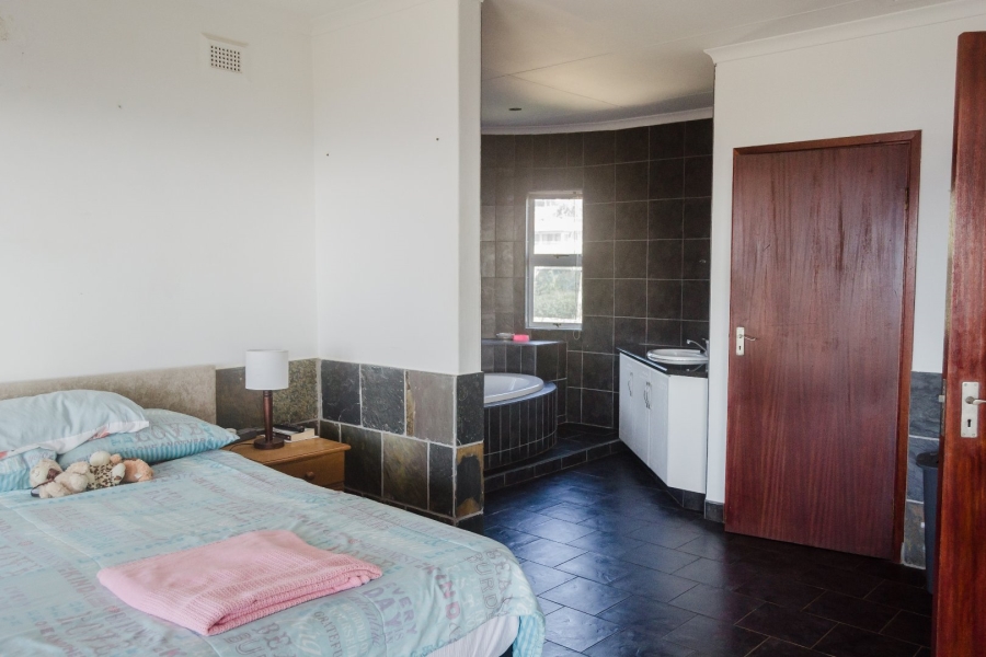 4 Bedroom Property for Sale in Widenham KwaZulu-Natal