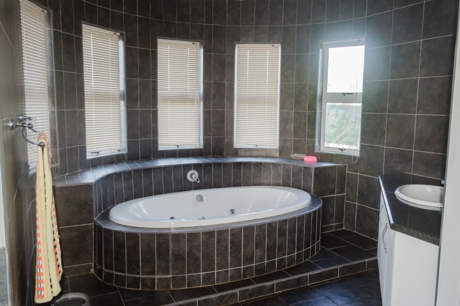 4 Bedroom Property for Sale in Widenham KwaZulu-Natal