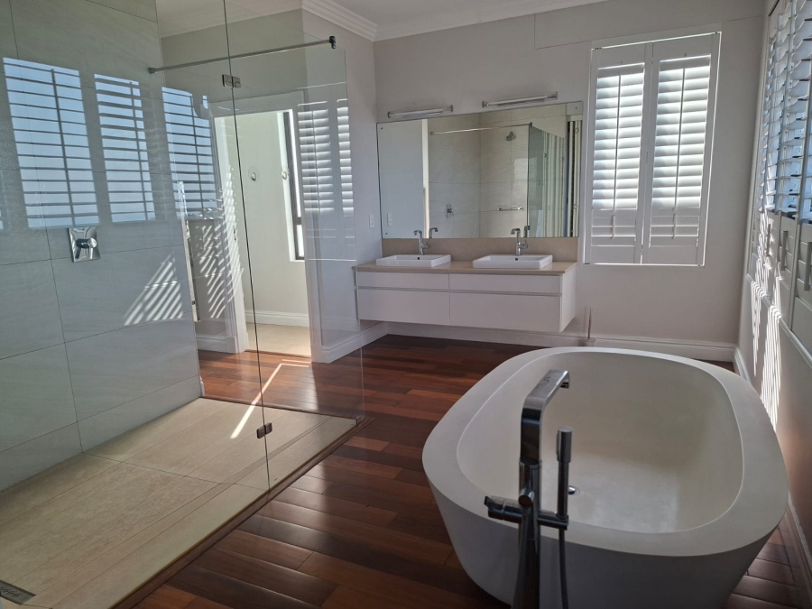 To Let 5 Bedroom Property for Rent in Ballito Central KwaZulu-Natal