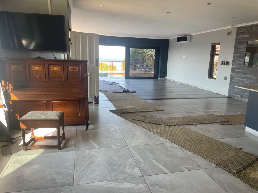 To Let 4 Bedroom Property for Rent in Ballito Central KwaZulu-Natal