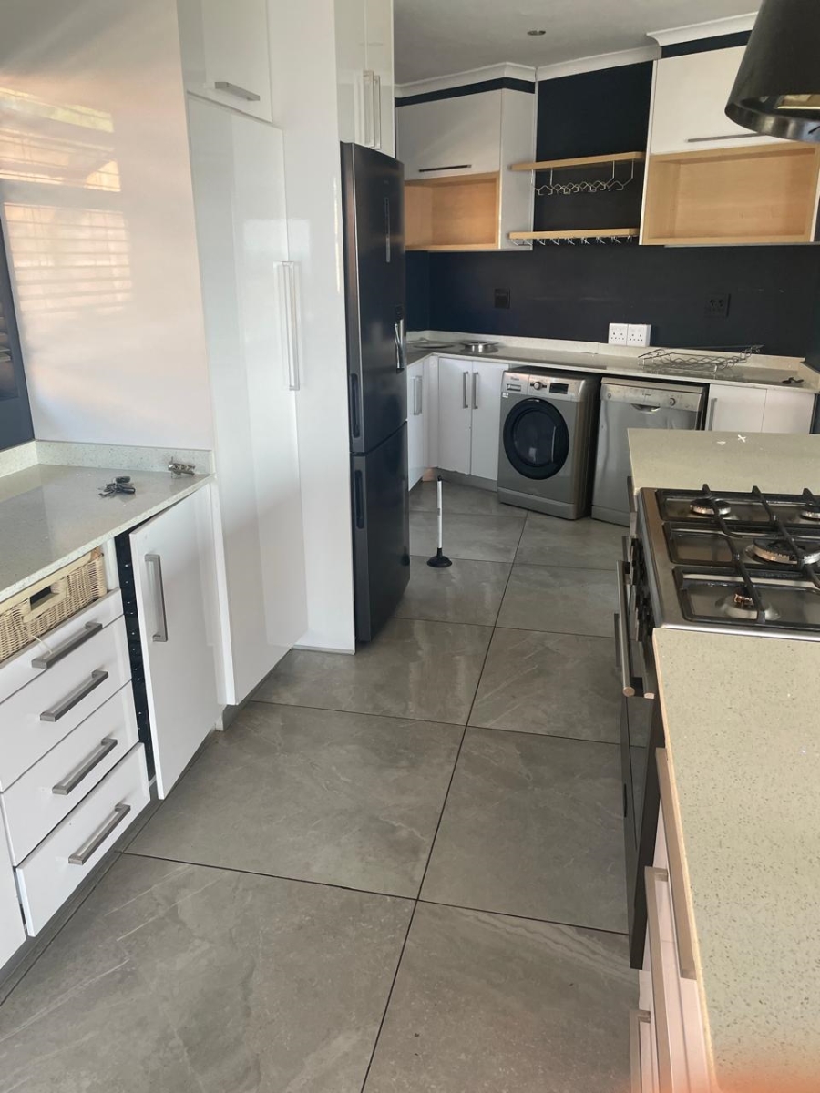 To Let 4 Bedroom Property for Rent in Ballito Central KwaZulu-Natal