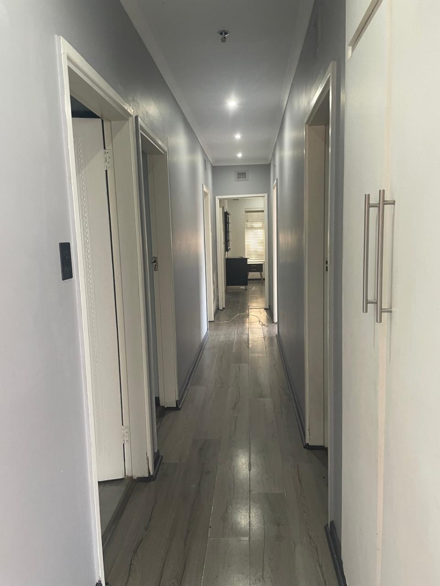 To Let 4 Bedroom Property for Rent in Ballito Central KwaZulu-Natal