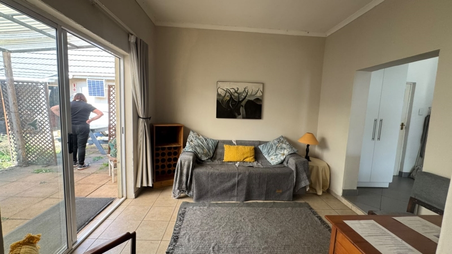 To Let 2 Bedroom Property for Rent in Ottos Bluff KwaZulu-Natal