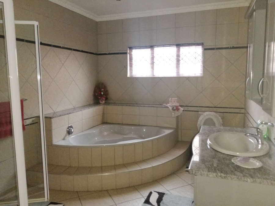 4 Bedroom Property for Sale in Hayfields KwaZulu-Natal
