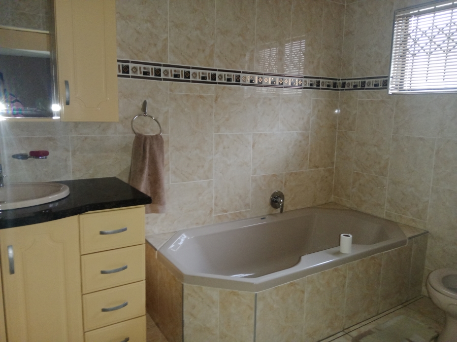 4 Bedroom Property for Sale in Hayfields KwaZulu-Natal