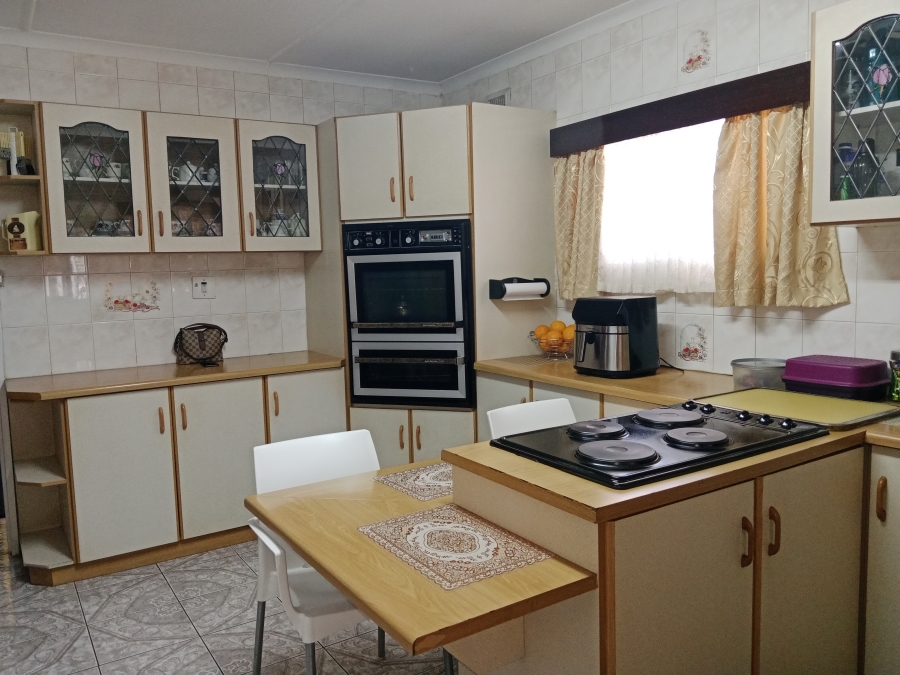4 Bedroom Property for Sale in Mountain Rise KwaZulu-Natal