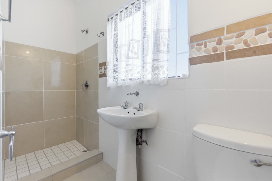2 Bedroom Property for Sale in Scottburgh Central KwaZulu-Natal