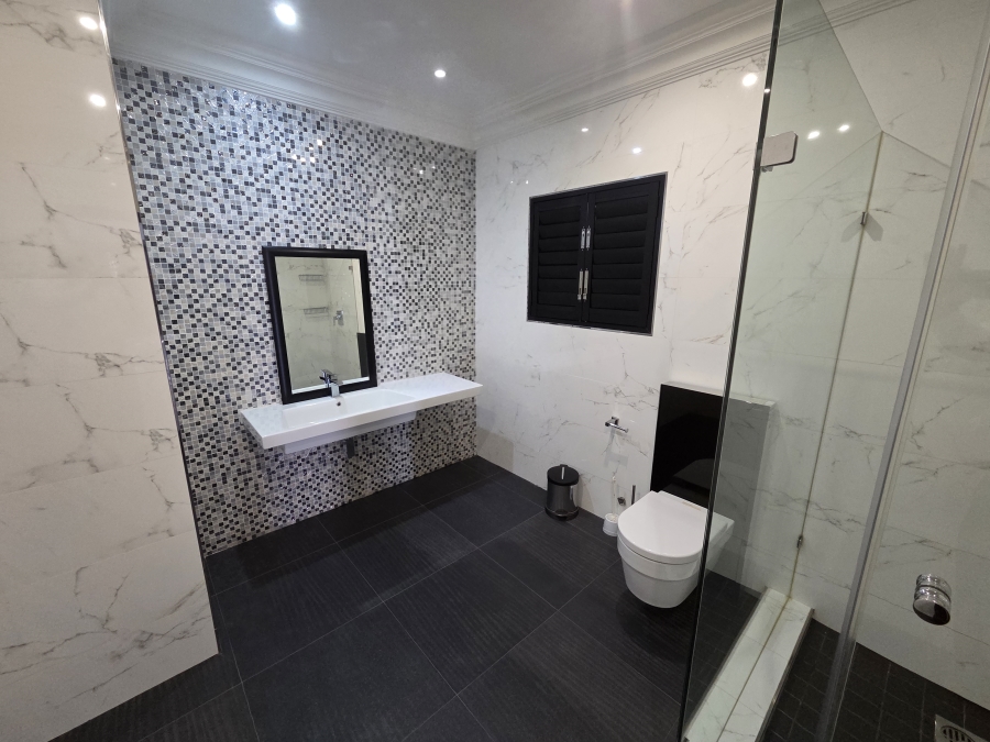 To Let 1 Bedroom Property for Rent in Bluff KwaZulu-Natal