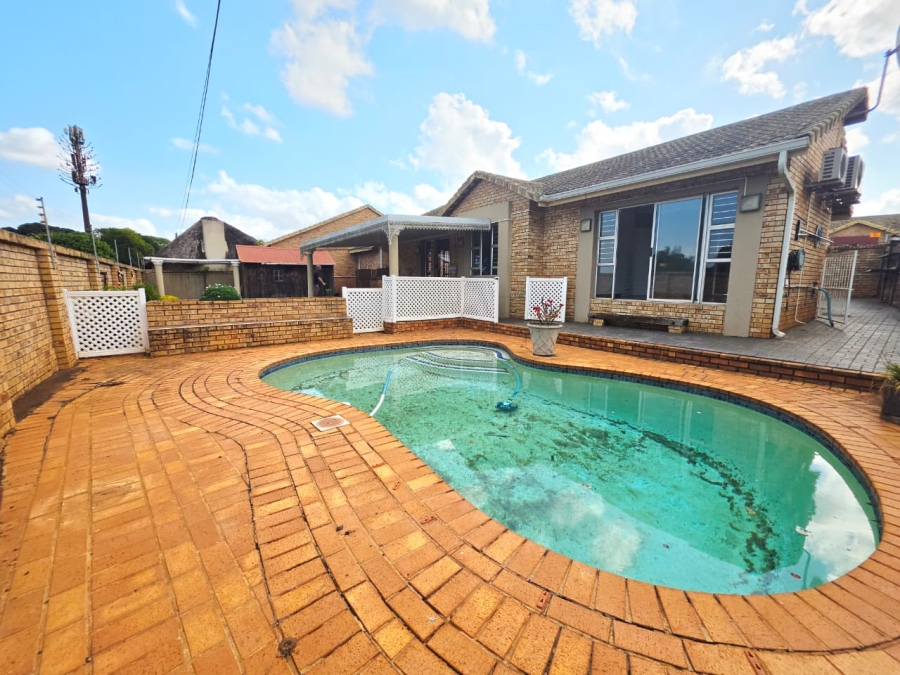 3 Bedroom Property for Sale in Nyala Park KwaZulu-Natal