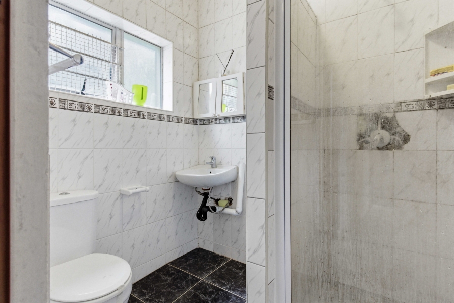 1 Bedroom Property for Sale in Umkomaas KwaZulu-Natal