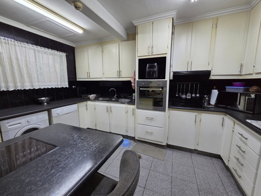 4 Bedroom Property for Sale in Bluff KwaZulu-Natal