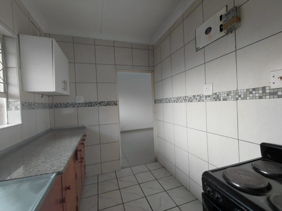 2 Bedroom Property for Sale in Essenwood KwaZulu-Natal
