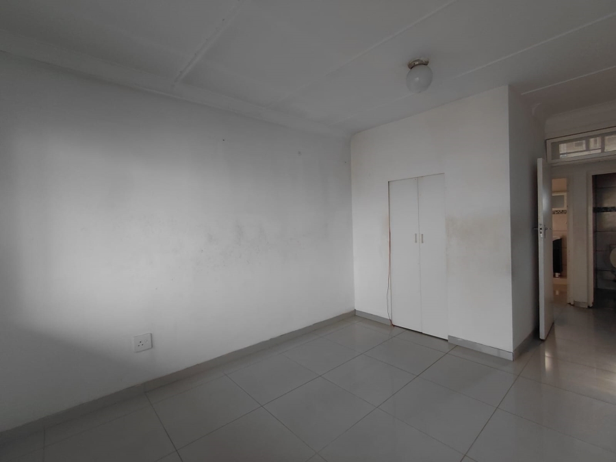 2 Bedroom Property for Sale in Essenwood KwaZulu-Natal