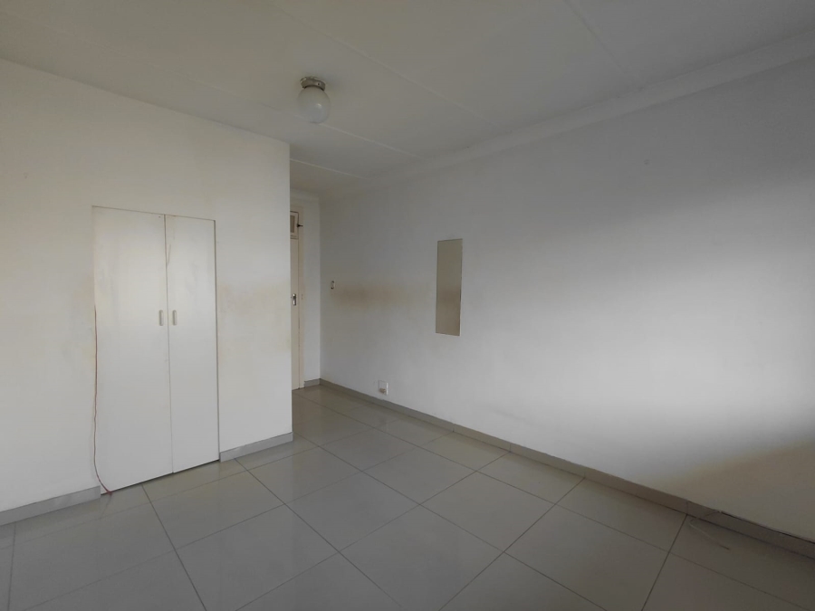 2 Bedroom Property for Sale in Essenwood KwaZulu-Natal