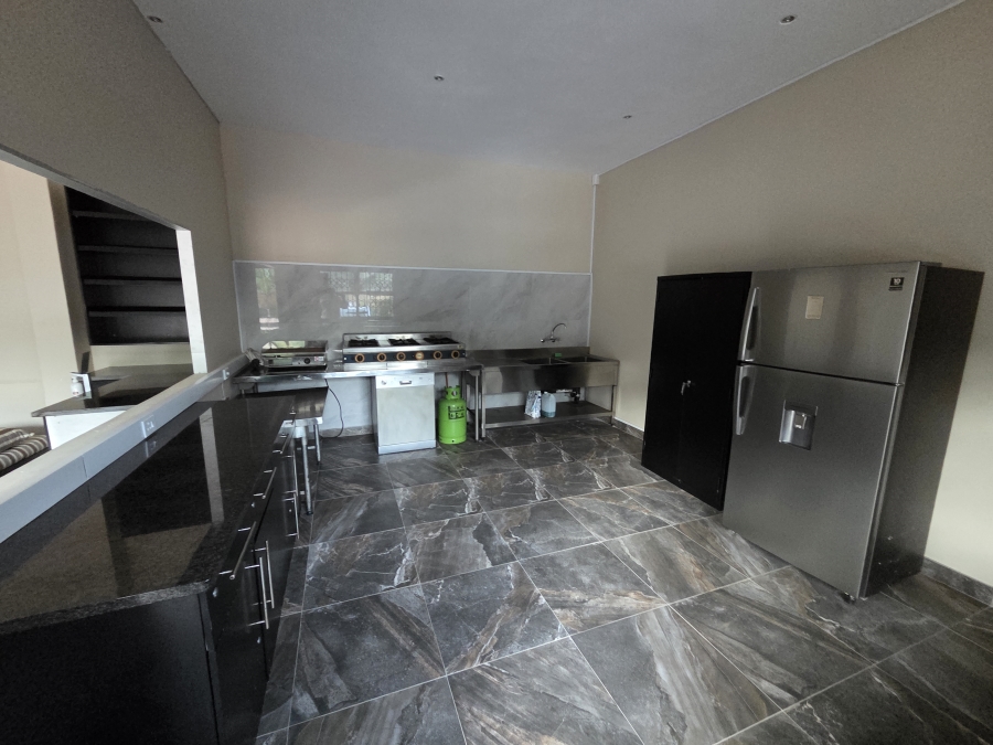 To Let Commercial Property for Rent in Bluff KwaZulu-Natal