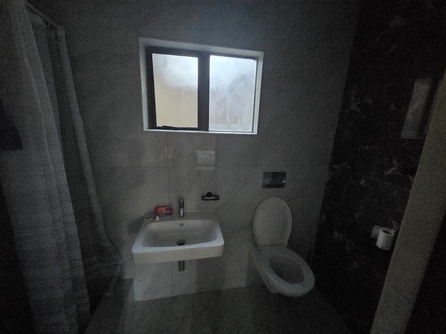 To Let Commercial Property for Rent in Bluff KwaZulu-Natal