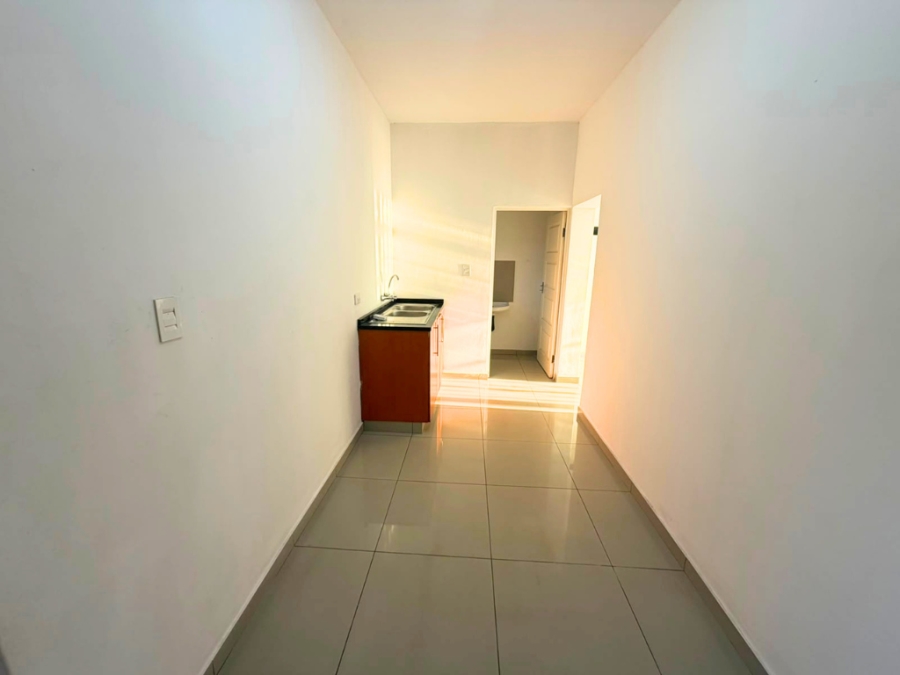 To Let Commercial Property for Rent in Raisethorpe KwaZulu-Natal