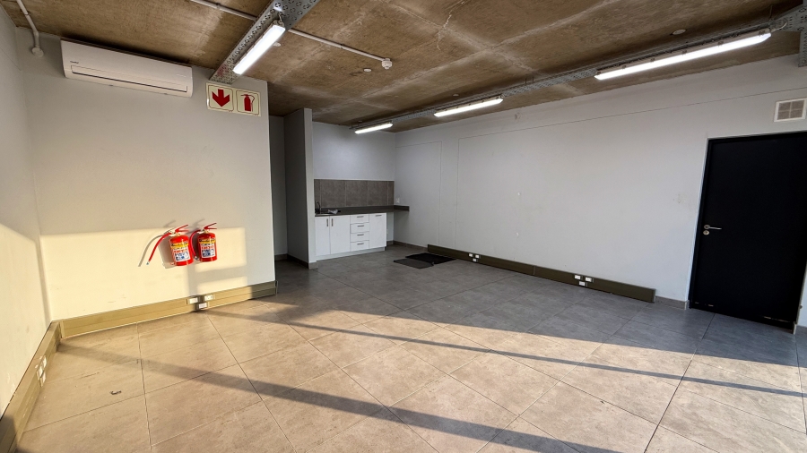 To Let Commercial Property for Rent in Glen Anil KwaZulu-Natal