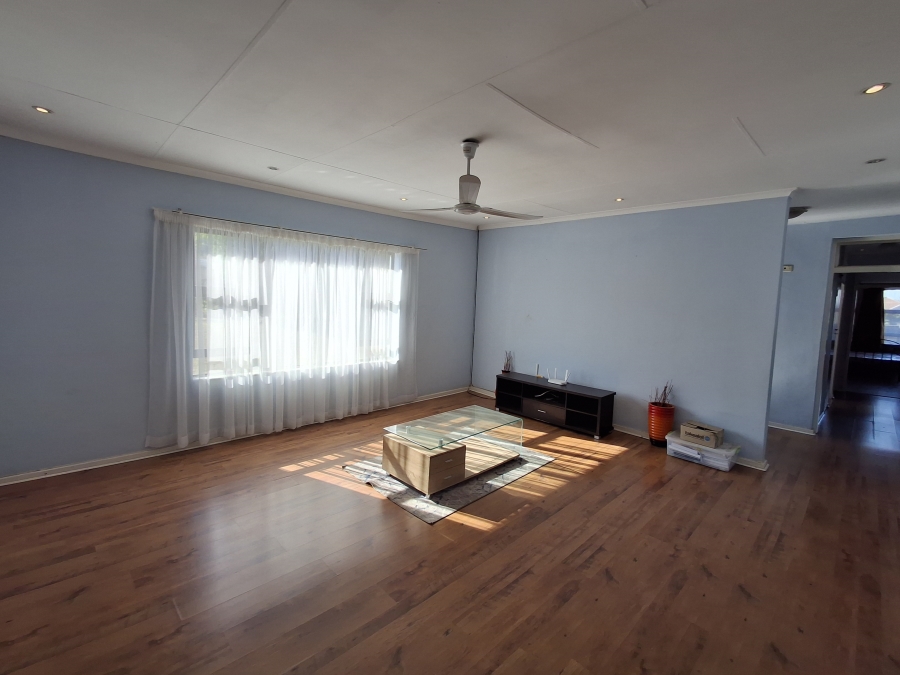 3 Bedroom Property for Sale in Amajuba Park KwaZulu-Natal