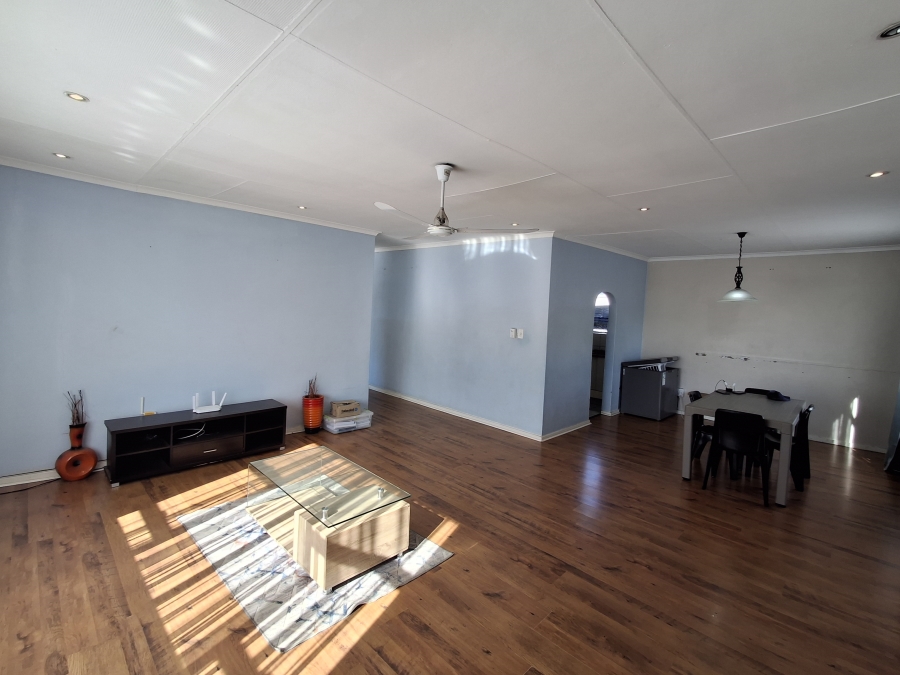 3 Bedroom Property for Sale in Amajuba Park KwaZulu-Natal