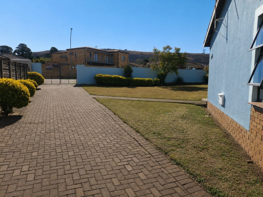 3 Bedroom Property for Sale in Amajuba Park KwaZulu-Natal