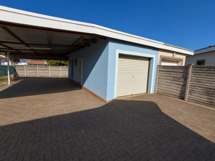 3 Bedroom Property for Sale in Amajuba Park KwaZulu-Natal