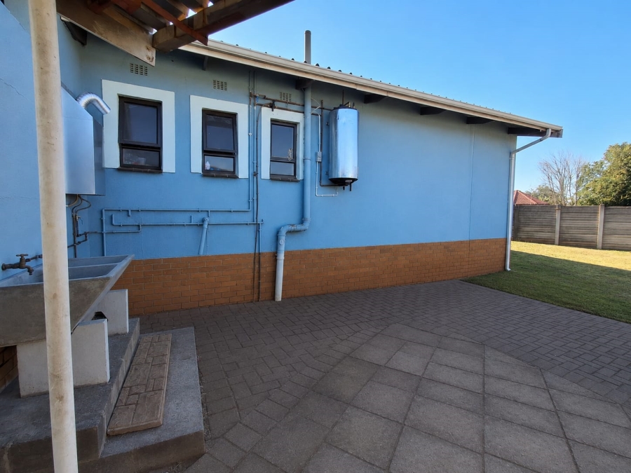 3 Bedroom Property for Sale in Amajuba Park KwaZulu-Natal