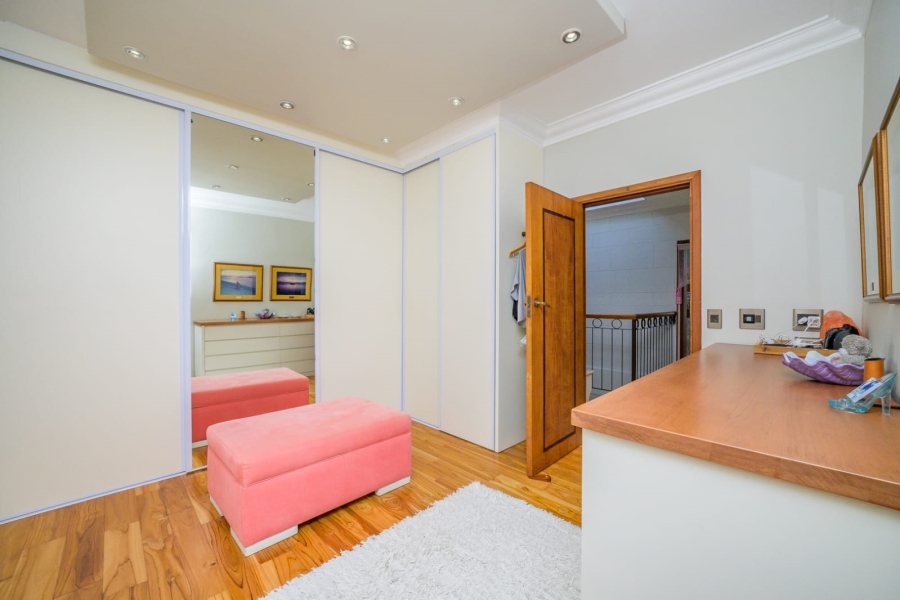 6 Bedroom Property for Sale in Glenwood KwaZulu-Natal