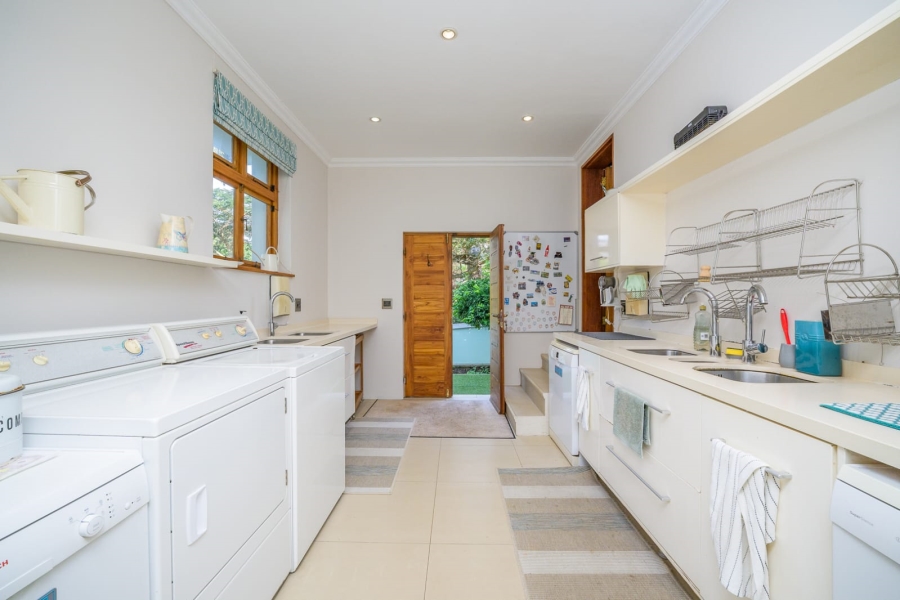 6 Bedroom Property for Sale in Glenwood KwaZulu-Natal