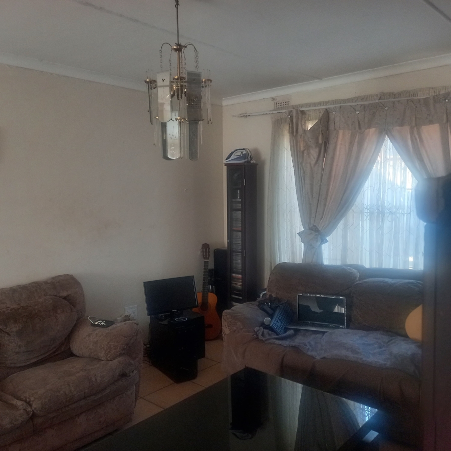 2 Bedroom Property for Sale in Esikhawini KwaZulu-Natal