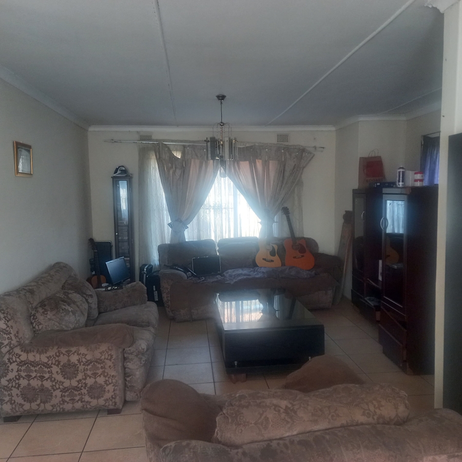2 Bedroom Property for Sale in Esikhawini KwaZulu-Natal