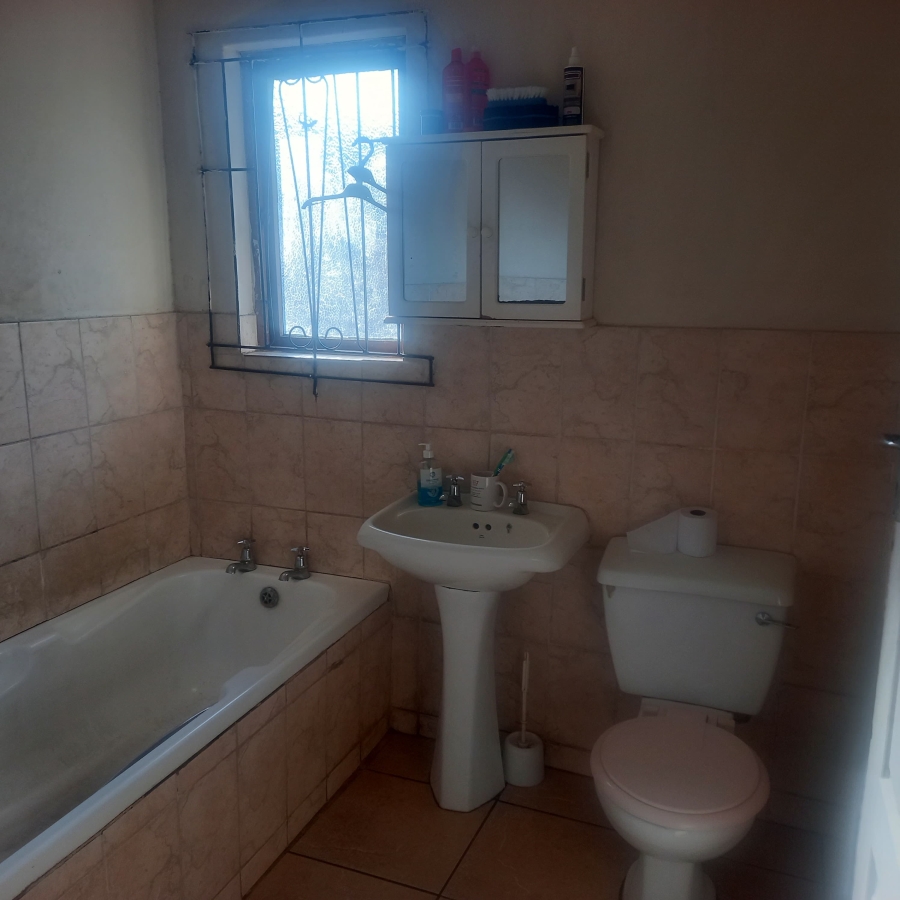 2 Bedroom Property for Sale in Esikhawini KwaZulu-Natal