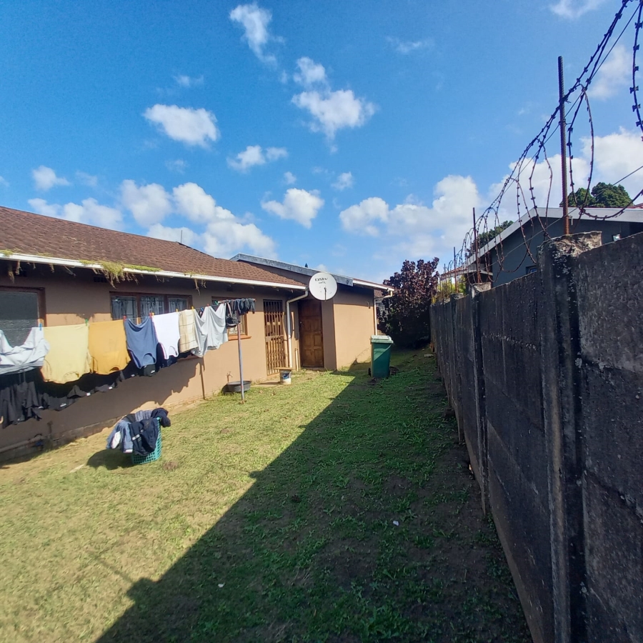 2 Bedroom Property for Sale in Esikhawini KwaZulu-Natal