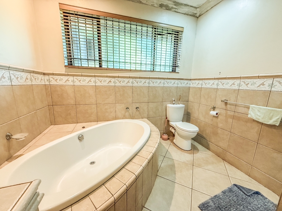 4 Bedroom Property for Sale in Fairview KwaZulu-Natal