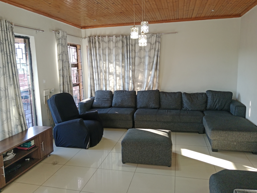 6 Bedroom Property for Sale in Raisethorpe KwaZulu-Natal