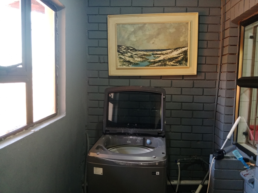 6 Bedroom Property for Sale in Raisethorpe KwaZulu-Natal