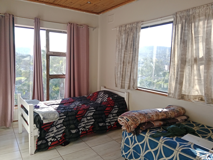 6 Bedroom Property for Sale in Raisethorpe KwaZulu-Natal