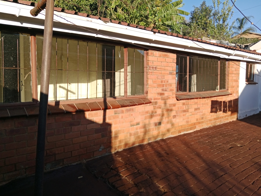 6 Bedroom Property for Sale in Raisethorpe KwaZulu-Natal