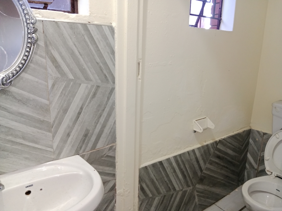 6 Bedroom Property for Sale in Raisethorpe KwaZulu-Natal
